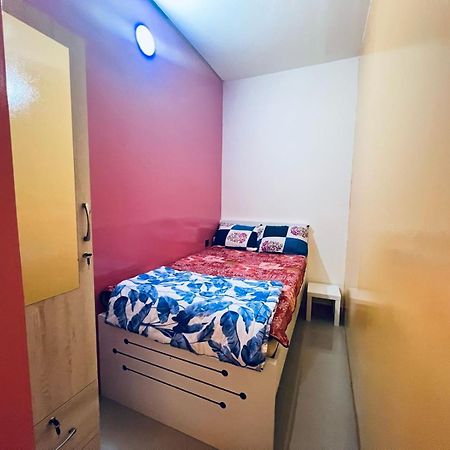 迪拜Moon Backpackers Burjman Exit 2, Family Partitions, Loft Partitions,公寓 外观 照片