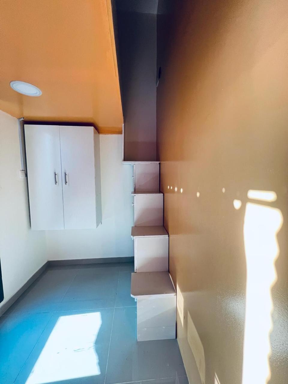 迪拜Moon Backpackers Burjman Exit 2, Family Partitions, Loft Partitions,公寓 外观 照片