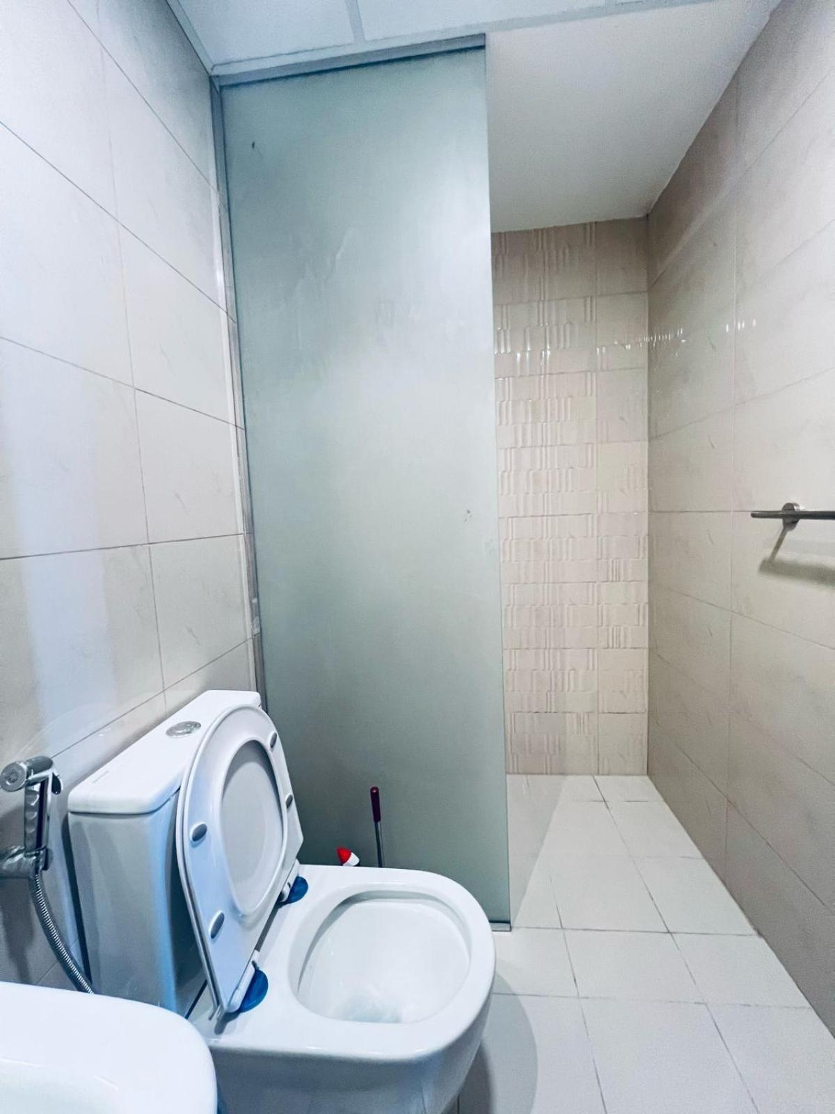 迪拜Moon Backpackers Burjman Exit 2, Family Partitions, Loft Partitions,公寓 外观 照片